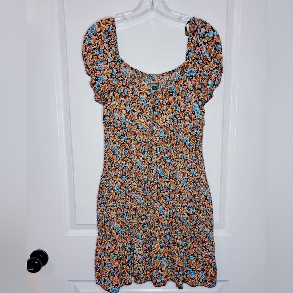 Brown floral fitted dress